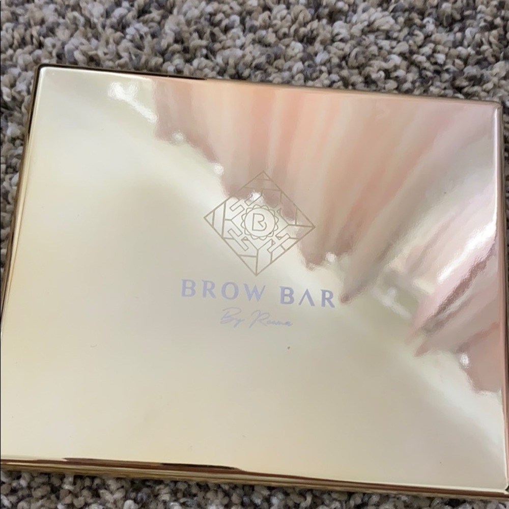 Brow bar by reema drama queen palette